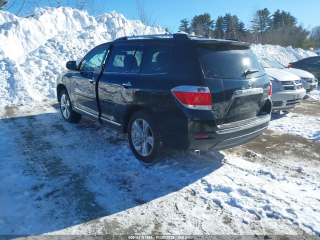 2013 TOYOTA HIGHLANDER 5TDDK3EH4DS224516 Photo 2