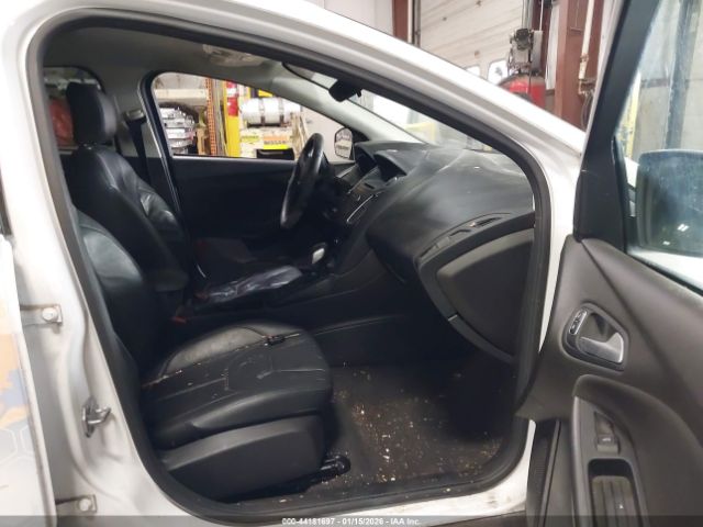 2016 FORD FOCUS 1FADP3K2XGL311446 Photo 4