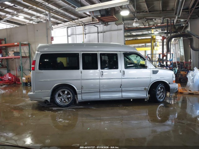44181727 :رقم المزاد ، 1GDUHEB47A1118111 vin ، 2010 Gmc Savana 1500 Upfitter مزاد بيع