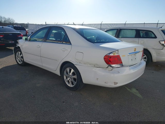 2006 TOYOTA CAMRY 4T1BE30K36U661242 Photo 2