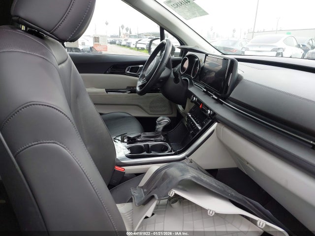 KNDNC5H31P6298042 KIA Carnival Mpv Ex
