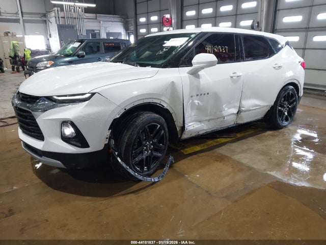 3GNKBHRSXMS580322 Chevrolet Blazer Awd 2lt