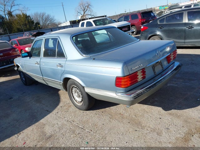 1985 MERCEDES-BENZ 380 WDBCA32C0FA101365 Photo 2