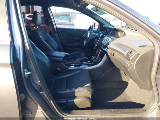 1HGCR2F52HA060306 Honda Accord Sport