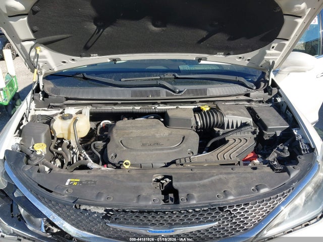 2019 CHRYSLER PACIFICA 2C4RC1EG1KR721771 Photo 9