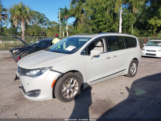 2019 CHRYSLER PACIFICA 2C4RC1EG1KR721771 Photo 1