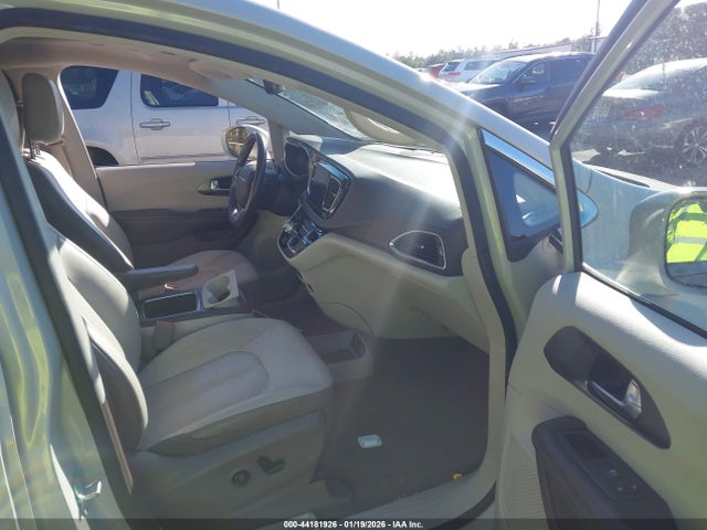 2019 CHRYSLER PACIFICA 2C4RC1EG1KR721771 Photo 4