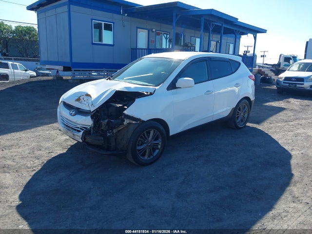 KM8JT3AF5FU110815 Hyundai TUCSON GLS