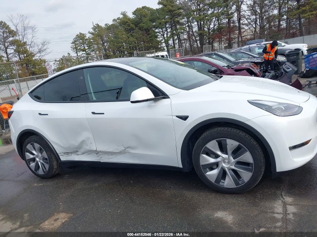 Aukcja sprzedaży 2024 Tesla Model Y Long Range Dual Motor All-wheel Drive, vin: 7SAYGDEE8RA218597, numer aukcji: 44182046