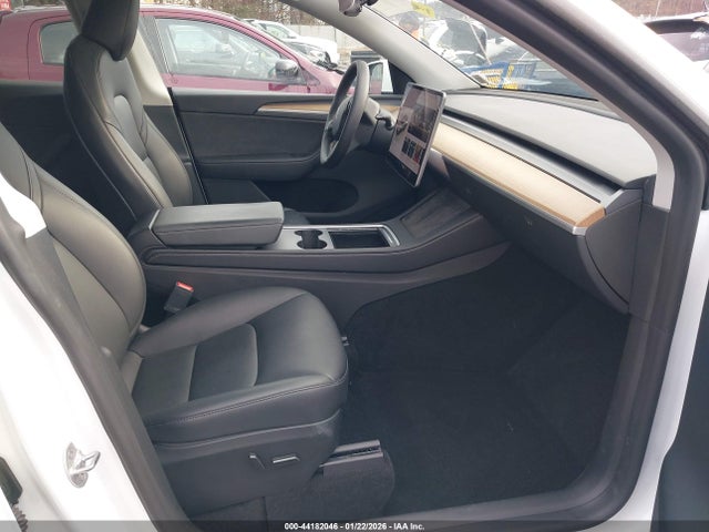 Aukcja sprzedaży 2024 Tesla Model Y Long Range Dual Motor All-wheel Drive, vin: 7SAYGDEE8RA218597, numer aukcji: 44182046