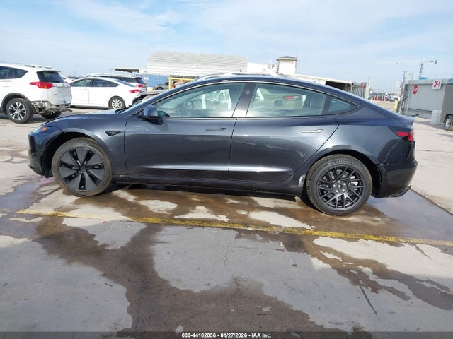 5YJ3E1EA1TF139114 Tesla Model 3 Premium Rear-wheel Drive