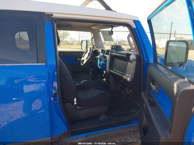 2007 TOYOTA FJ CRUISER JTEBU11F070004075 Photo 4
