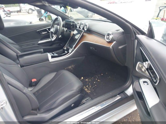 W1KMK4HB8RF028928 Mercedes-Benz Cle 300 4matic