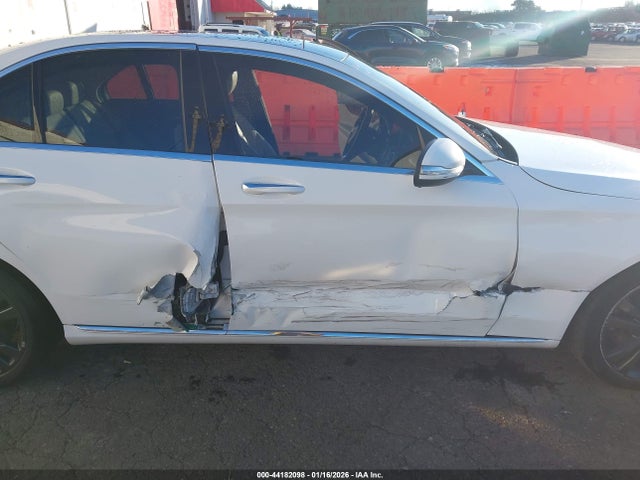 55SWF4KB6FU018641 Mercedes-Benz C 300 4matic