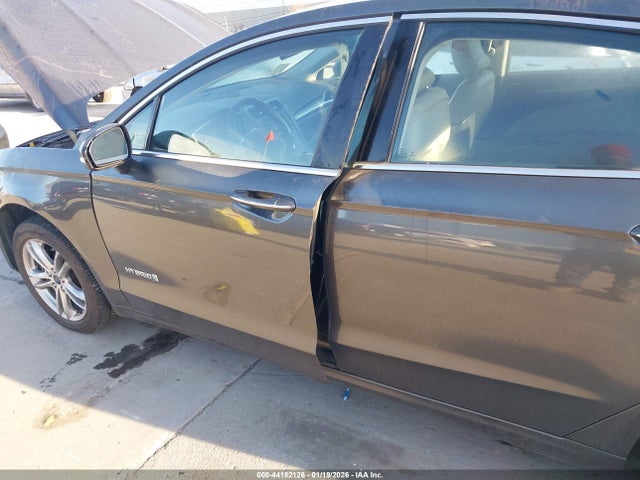 3FA6P0RU3FR306572 Ford Fusion Hybrid Titanium