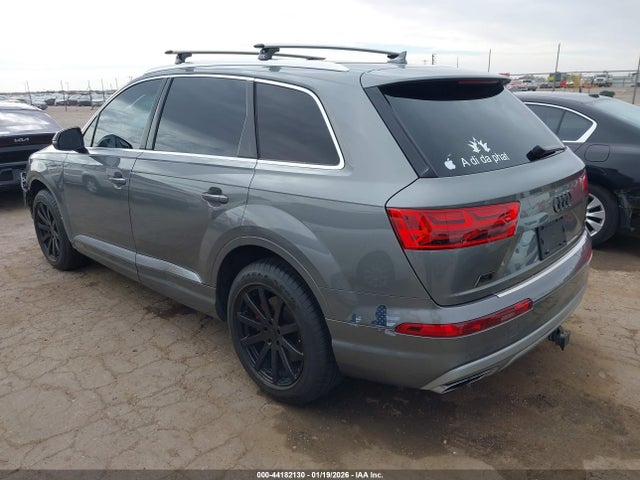 2017 AUDI Q7 WA1LAAF79HD036367 Photo 2