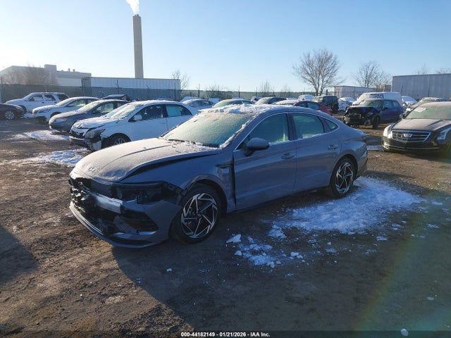 2026 Hyundai Sonata Sel Sport მანქანა იყიდება აუქციონზე, vin: KMHL64JA7TA525447, აუქციონის ნომერი: 44182149
