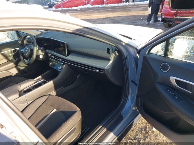 2026 Hyundai Sonata Sel Sport მანქანა იყიდება აუქციონზე, vin: KMHL64JA7TA525447, აუქციონის ნომერი: 44182149