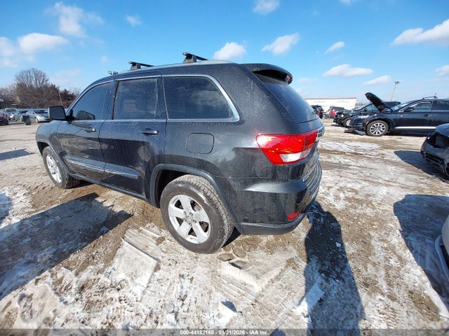 2011 JEEP GRAND CHEROKEE 1J4RR4GG6BC739053 Photo 2
