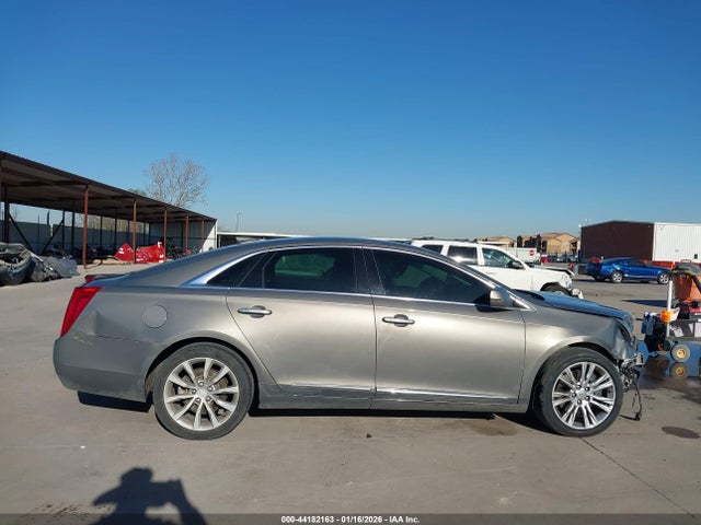 44182163 :رقم المزاد ، 2G61M5S3XH9141207 vin ، 2017 Cadillac Xts Luxury مزاد بيع