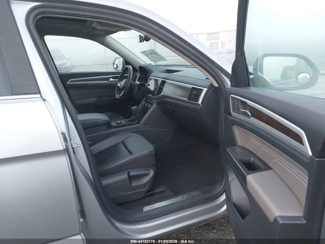 2022 VOLKSWAGEN ATLAS 1V2KP2CA8NC504174 Photo 4