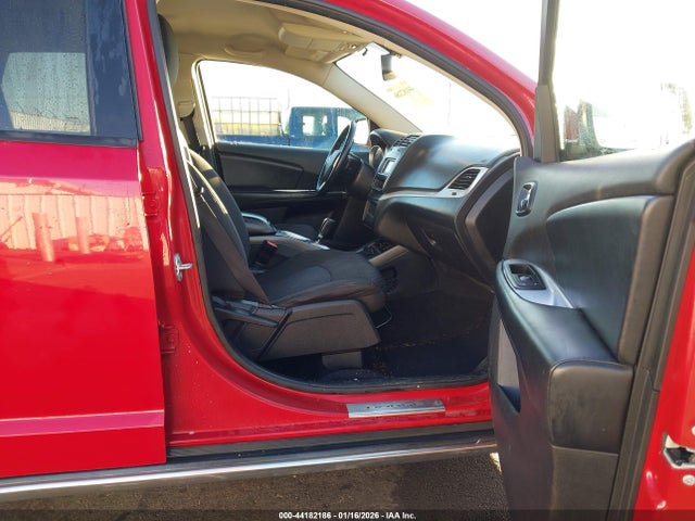 3C4PDCGB2GT239218 Dodge Journey Crossroad