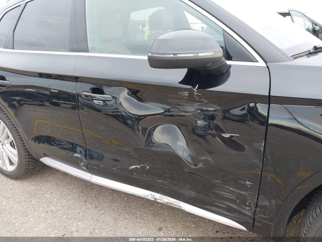 2019 Audi Q5 45 Premium მანქანა იყიდება აუქციონზე, vin: WA1BNAFY4K2081504, აუქციონის ნომერი: 44182253