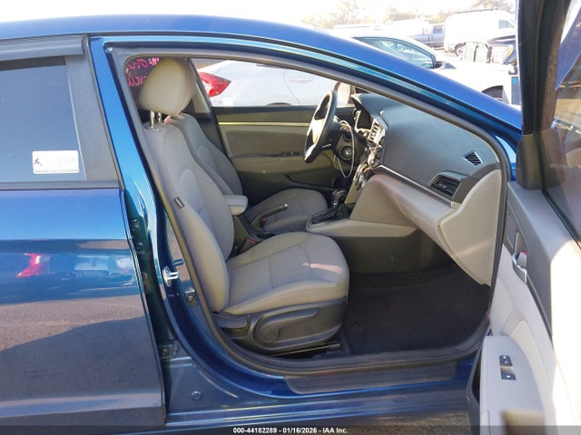 Hyundai ELANTRA SEL 2019 5NPD84LF2KH447839 Image 5