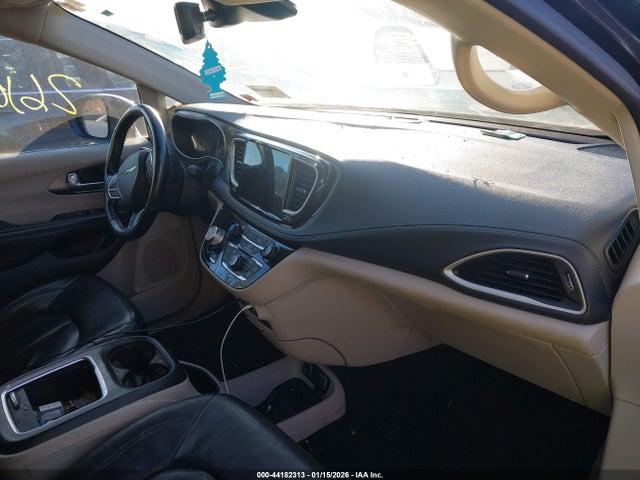 44182313 :رقم المزاد ، 2C4RC1BG5MR527347 vin ، 2021 Chrysler Pacifica Touring L مزاد بيع