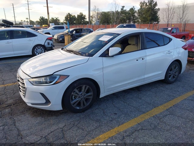 5NPD84LF0JH290102 Hyundai ELANTRA SEL