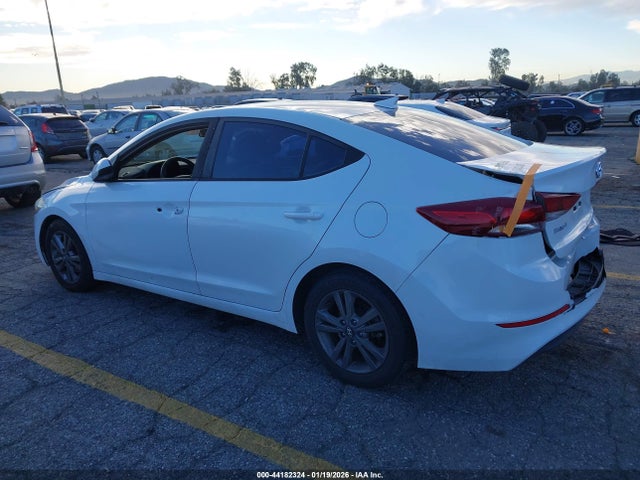 5NPD84LF0JH290102 Hyundai ELANTRA SEL