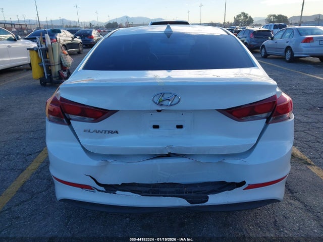 5NPD84LF0JH290102 Hyundai ELANTRA SEL