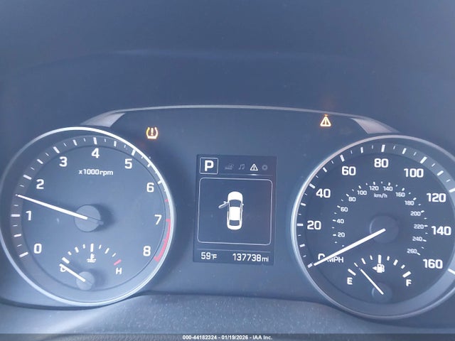 5NPD84LF0JH290102 Hyundai ELANTRA SEL