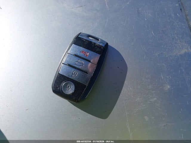 KNDJX3A5XE7029323 KIA Soul !
