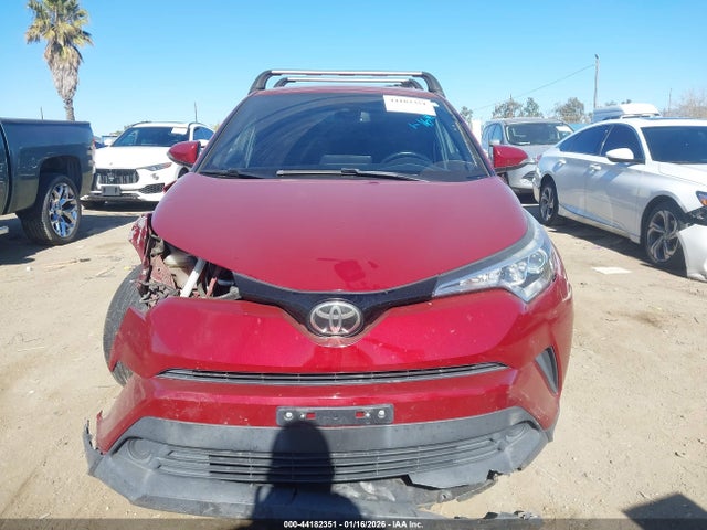 Toyota C-HR XLE 2018 NMTKHMBX2JR027409 Image 12