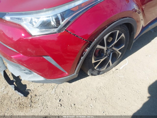 Toyota C-HR XLE 2018 NMTKHMBX2JR027409 Image 18