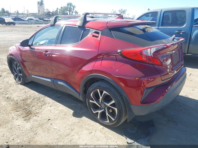Toyota C-HR XLE 2018 NMTKHMBX2JR027409 Image 3