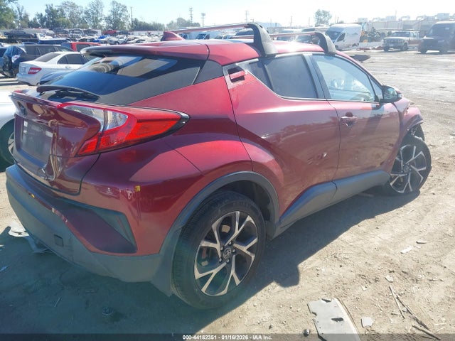 Toyota C-HR XLE 2018 NMTKHMBX2JR027409 Image 4