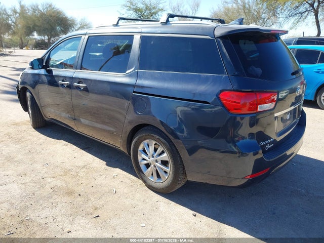 KNDMB5C19F6070678 KIA SEDONA LX