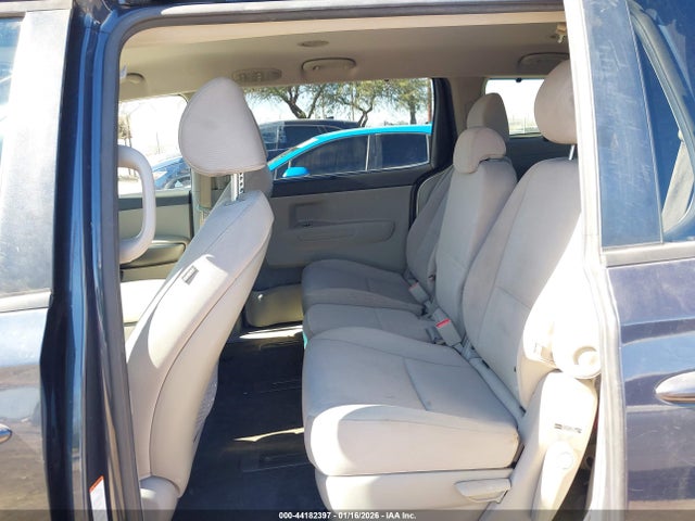 KNDMB5C19F6070678 KIA SEDONA LX