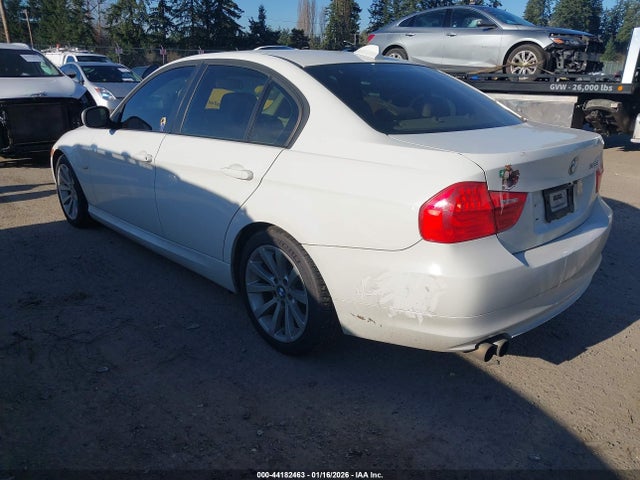 2011 BMW 328I WBAPH7G52BNM58479 Photo 2