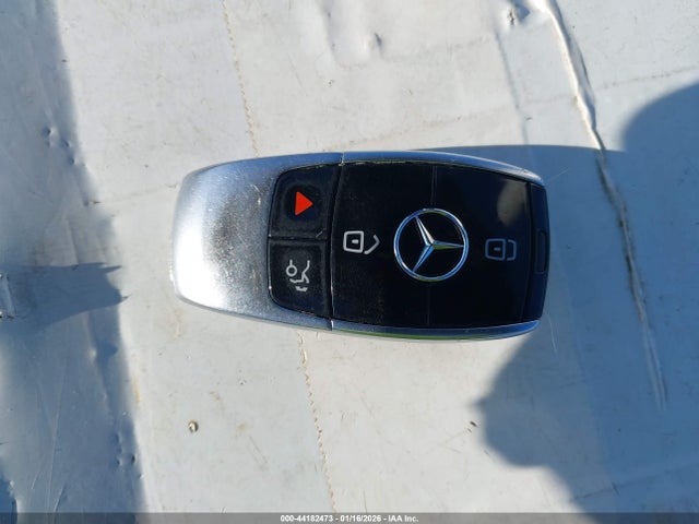 WDDZF4KB1HA049554 Mercedes-Benz E 300 4matic