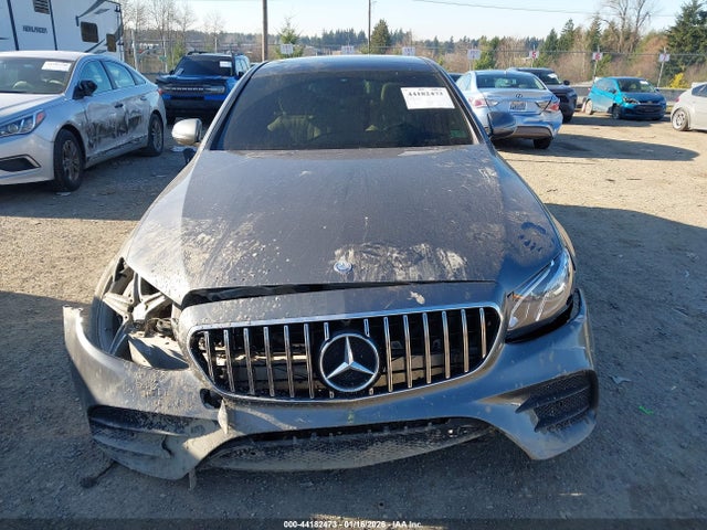 WDDZF4KB1HA049554 Mercedes-Benz E 300 4matic