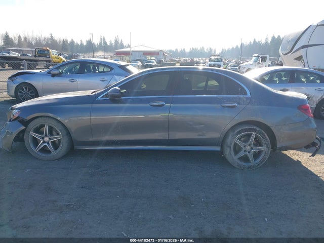 WDDZF4KB1HA049554 Mercedes-Benz E 300 4matic