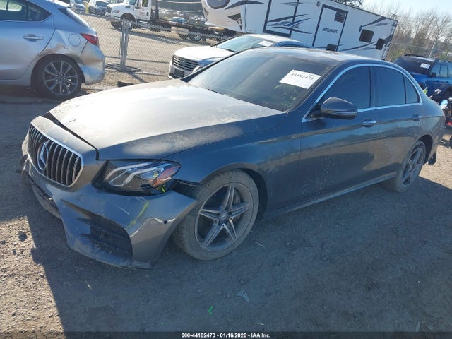 WDDZF4KB1HA049554 Mercedes-Benz E 300 4matic
