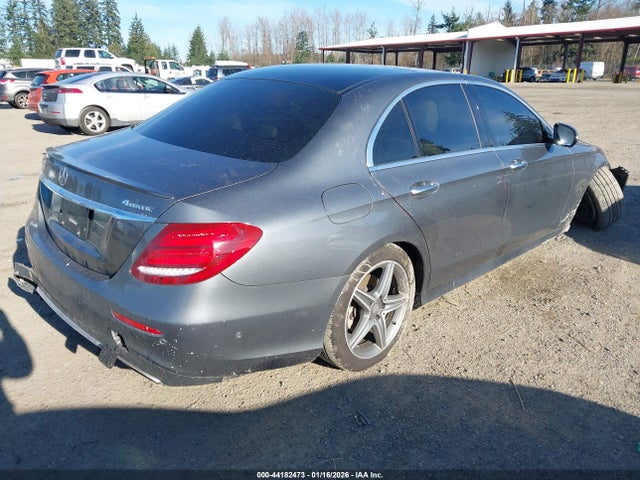 WDDZF4KB1HA049554 Mercedes-Benz E 300 4matic