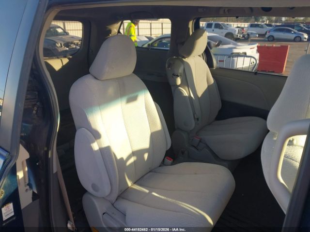 2011 TOYOTA SIENNA 5TDKK3DC8BS058964 Photo 7