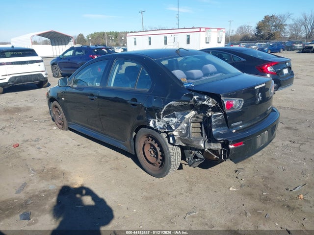 2011 MITSUBISHI LANCER JA32U2FU5BU004980 Photo 2
