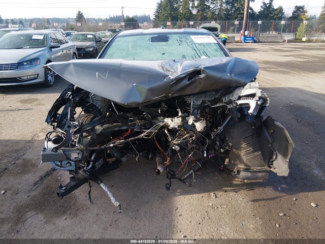 1G1RD6S5XHU108629 Chevrolet Volt Premier
