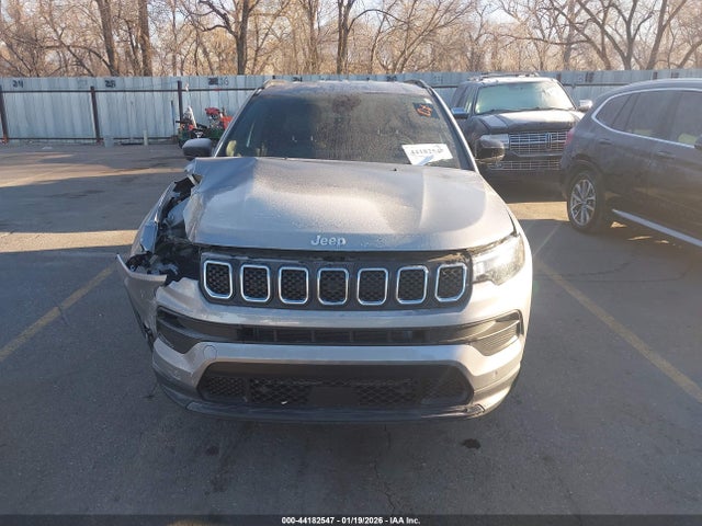 3C4NJDFN2PT560600 Jeep Compass Latitude Lux Fwd